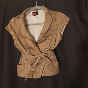 Khaki short sleeve jacket